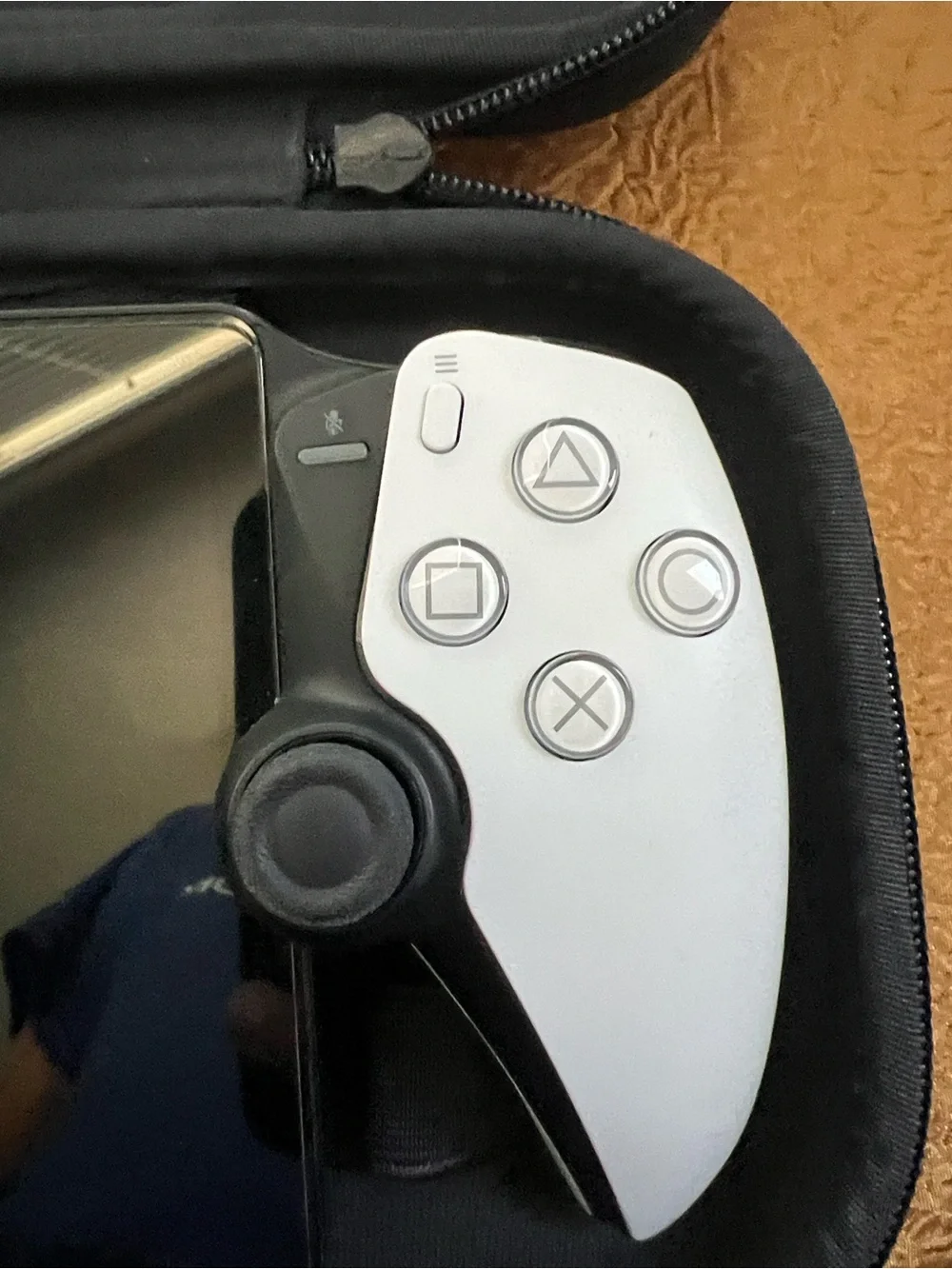 Sony PlayStation portable black and white come with white official case